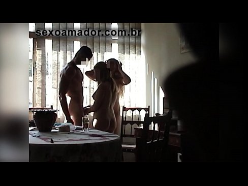 ❤️ Amigos sexuais convidam um homem gigante e uma ménage à trois com ele ❤️❌ Sexo vídeo em pt-br.porncomixone.ru ﹏